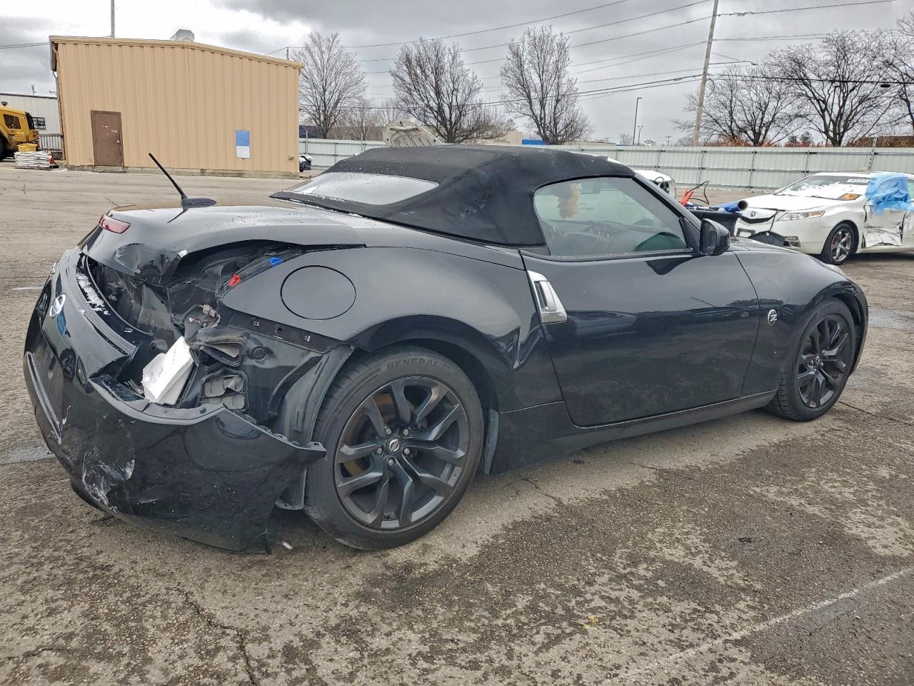 2016 NISSAN 370Z BASE photo 3