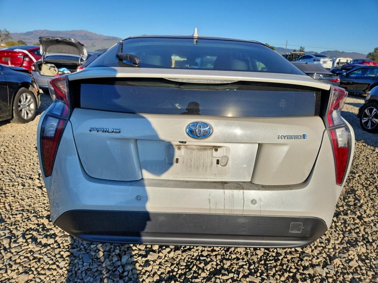 2017 TOYOTA PRIUS photo 6