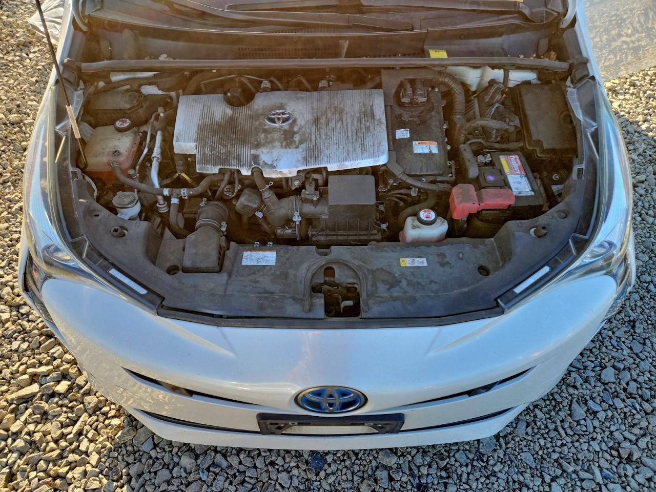 2017 TOYOTA PRIUS photo 11