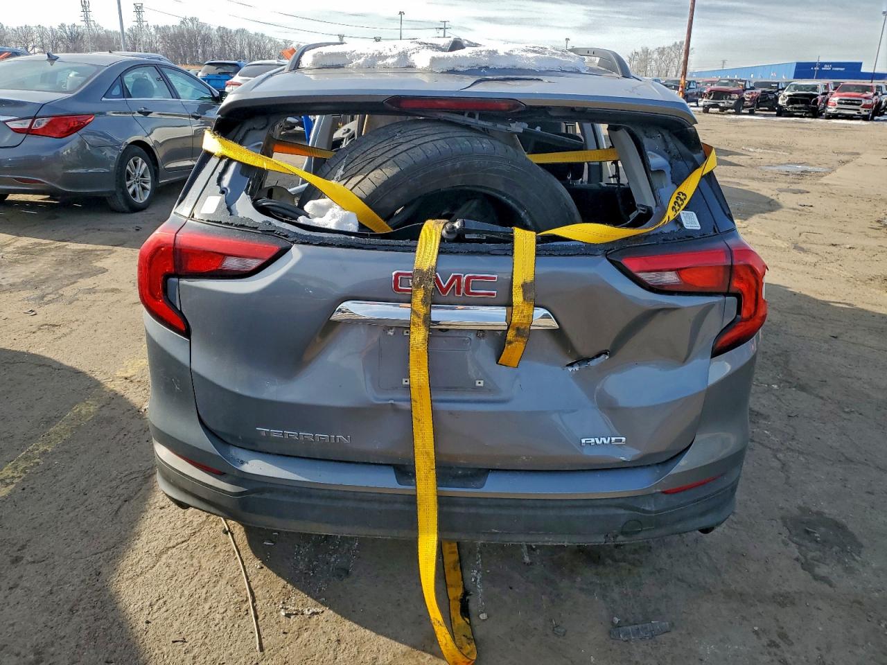2018 GMC TERRAIN SLE photo 6