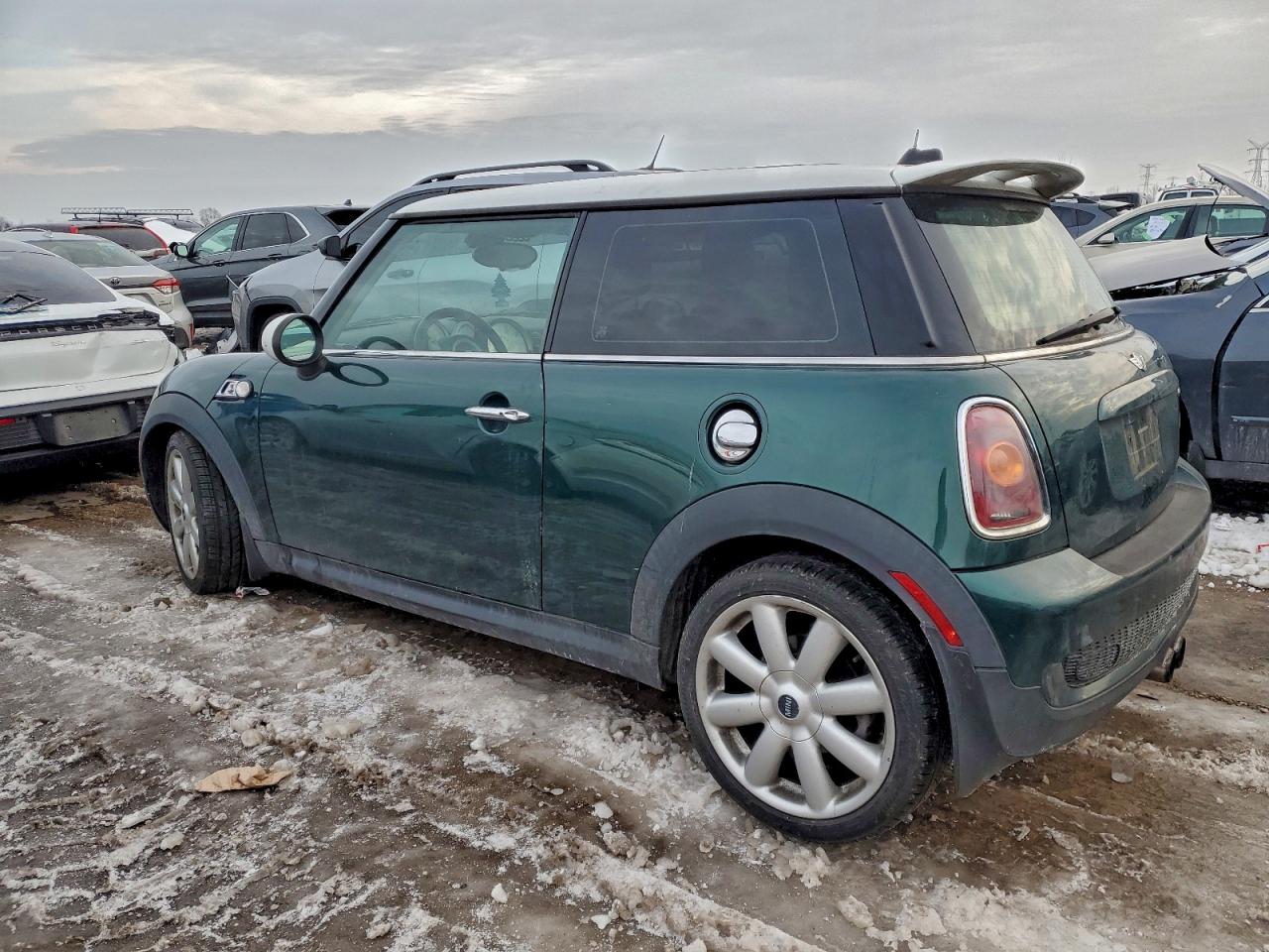 2007 MINI COOPER S photo 2