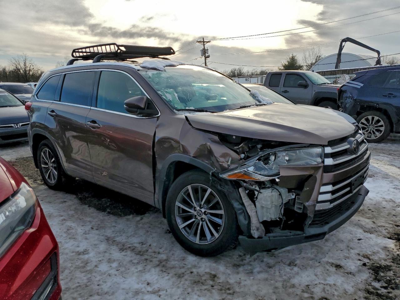2018 TOYOTA HIGHLANDER SE photo 4