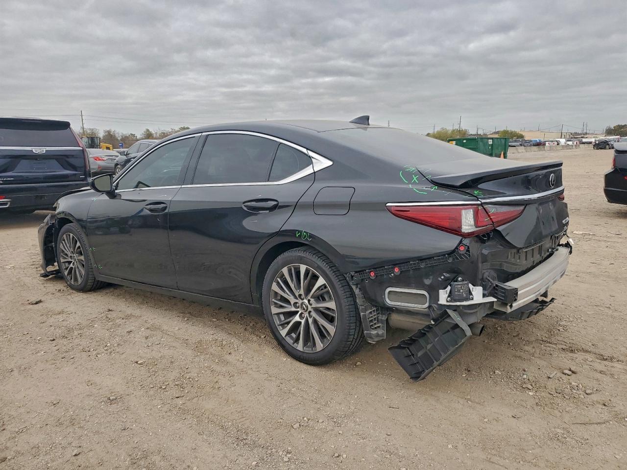 2020 LEXUS ES 350 LUXURY photo 2