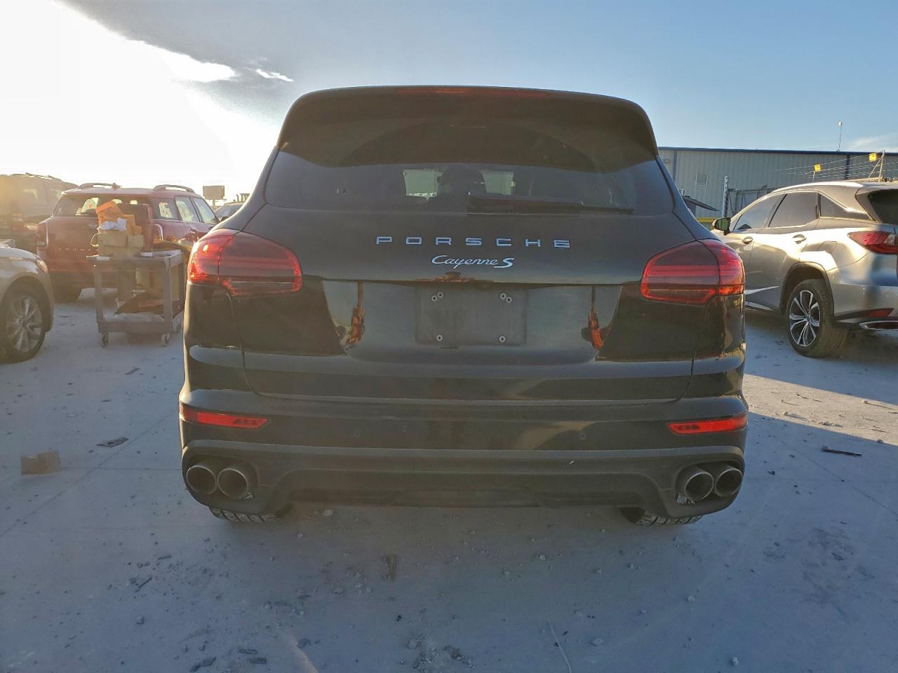 2017 PORSCHE CAYENNE S photo 6