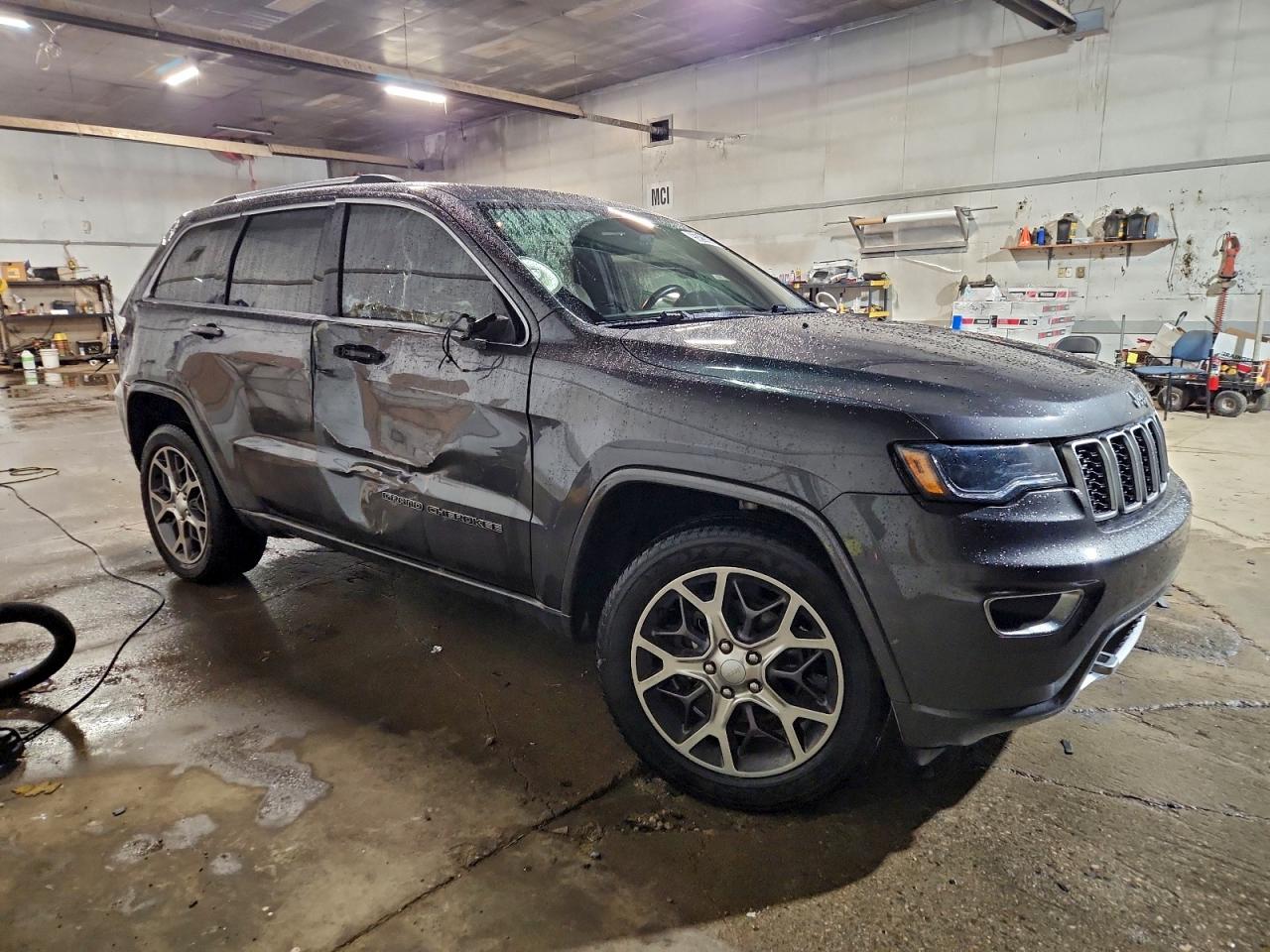 2018 JEEP GRAND CHEROKEE LIMITED photo 4