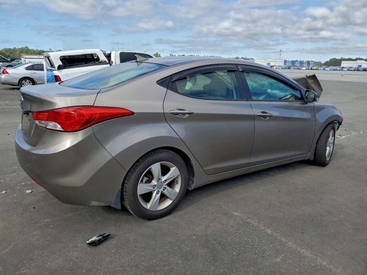 2013 HYUNDAI ELANTRA GLS photo 3