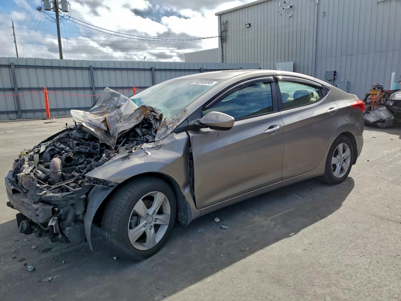 2013 HYUNDAI ELANTRA