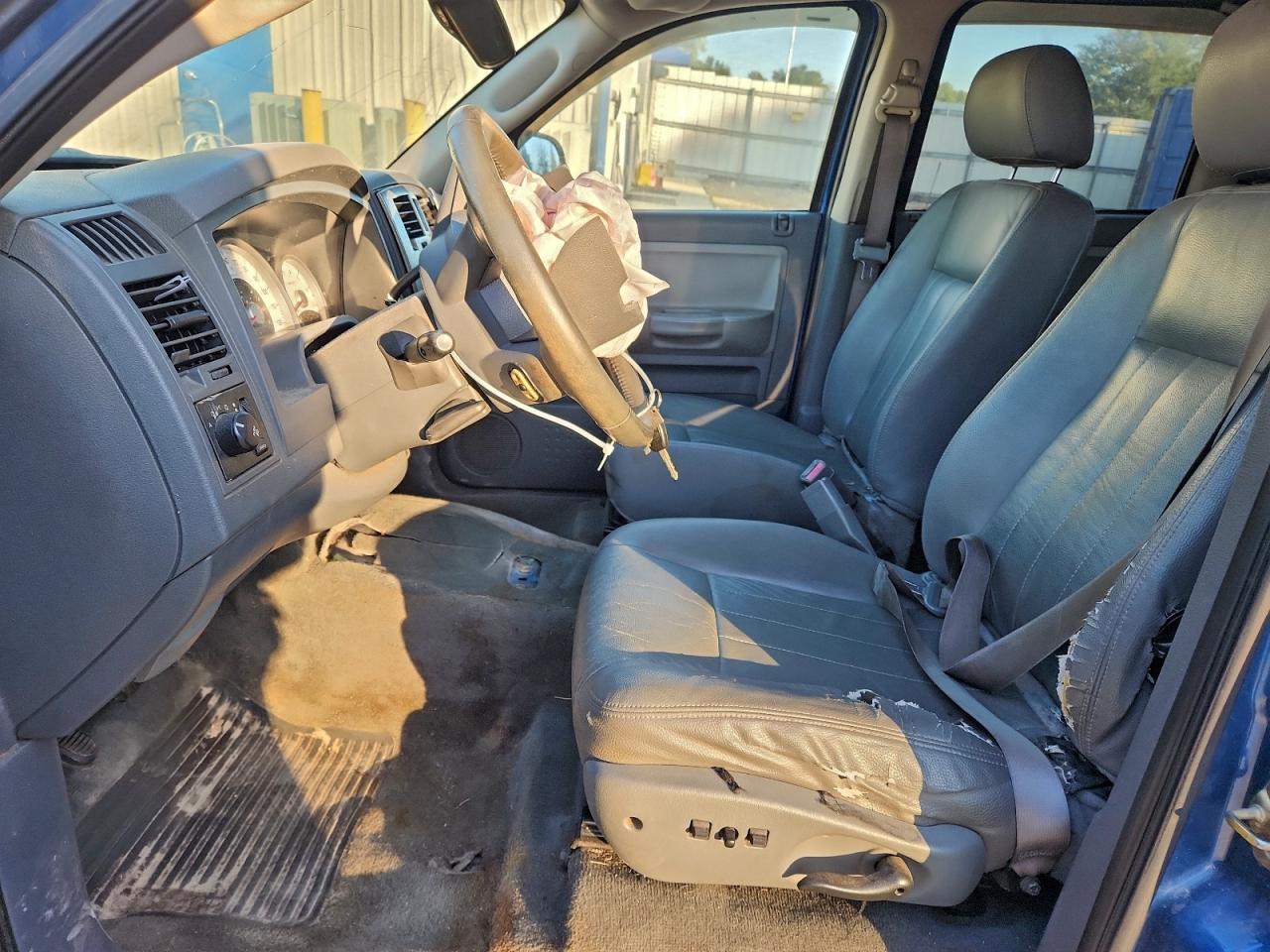 2005 DODGE DAKOTA QUAD LARAMIE photo 7
