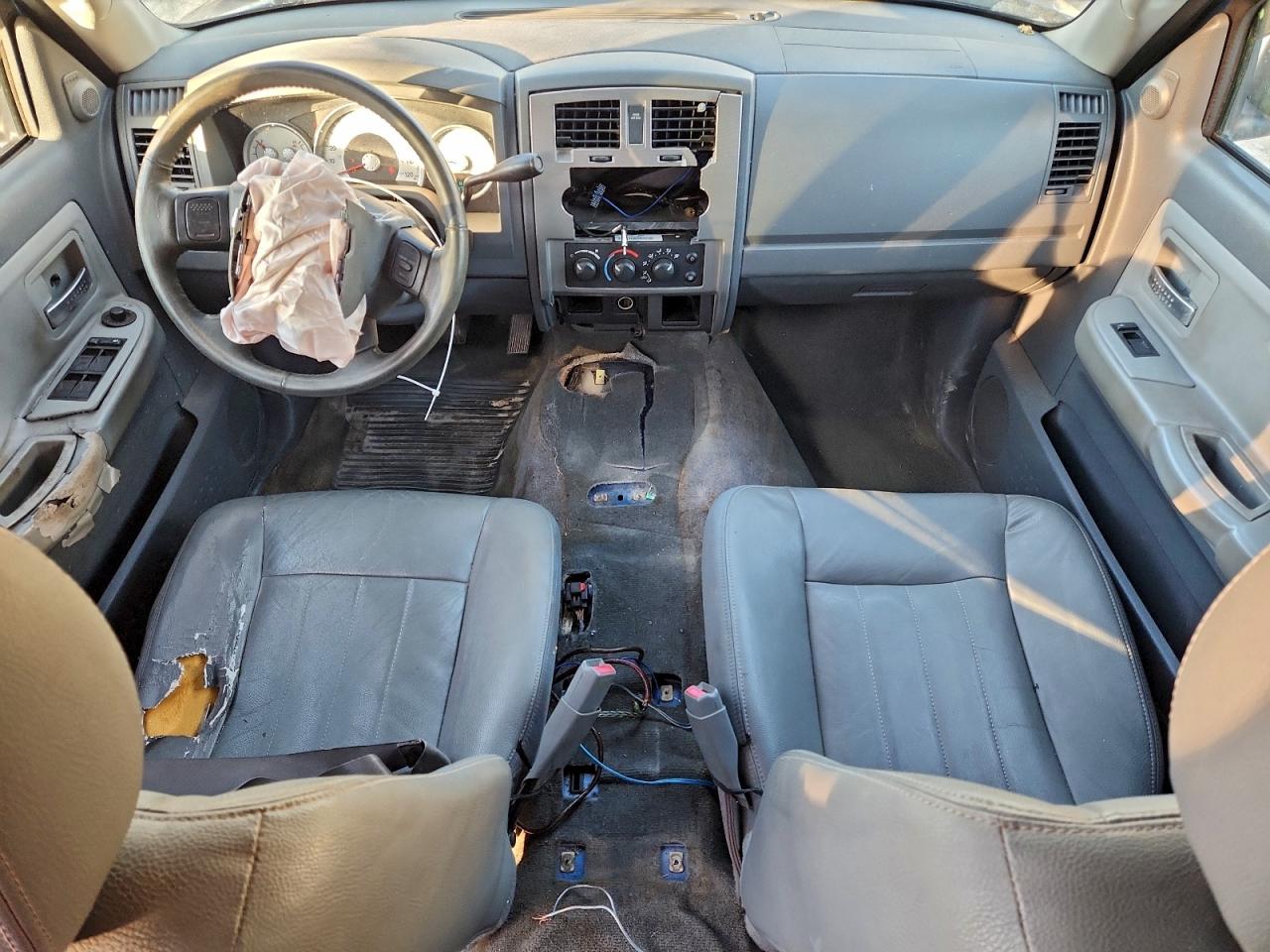 2005 DODGE DAKOTA QUAD LARAMIE photo 8