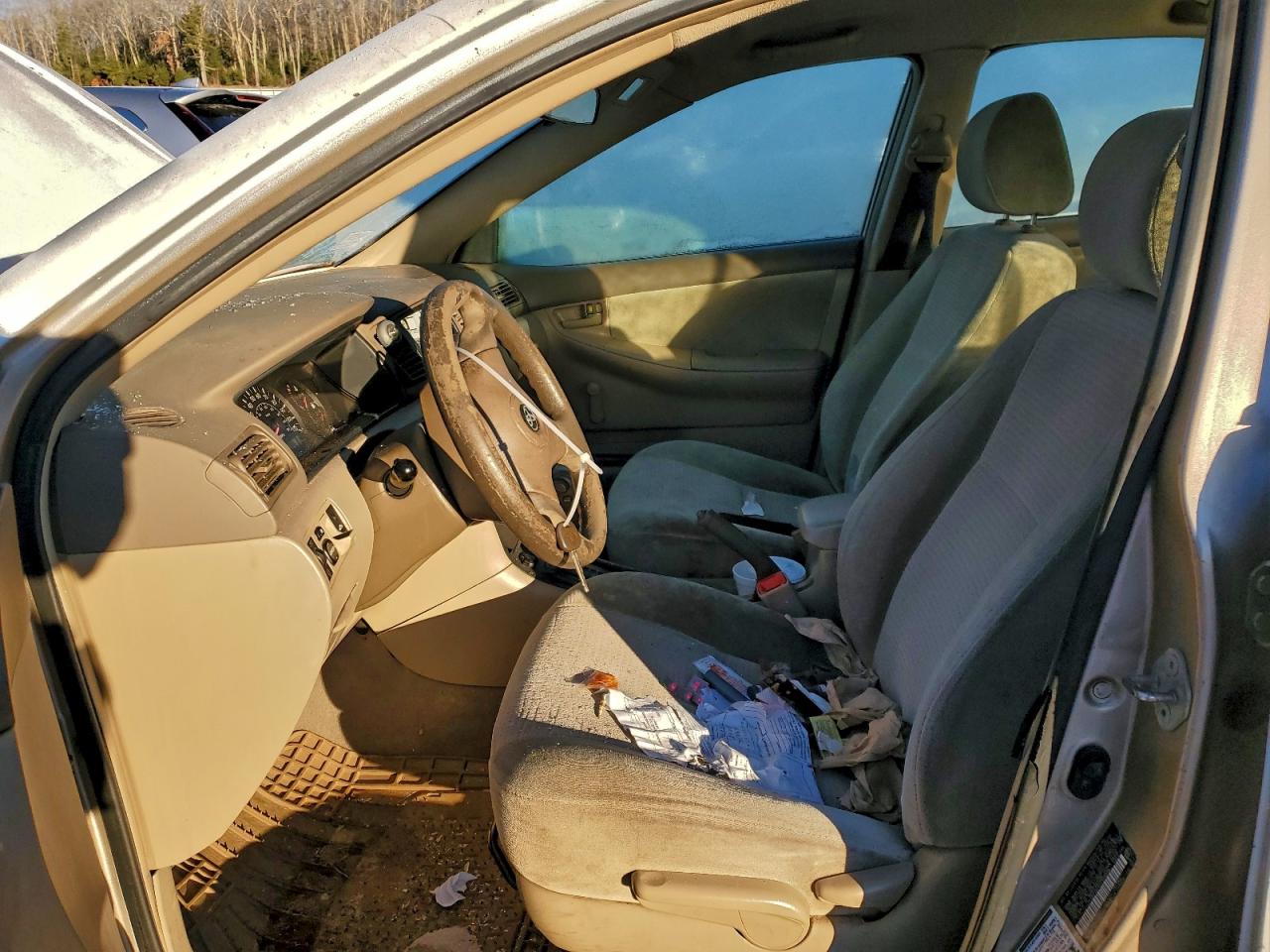 2005 TOYOTA COROLLA CE photo 7