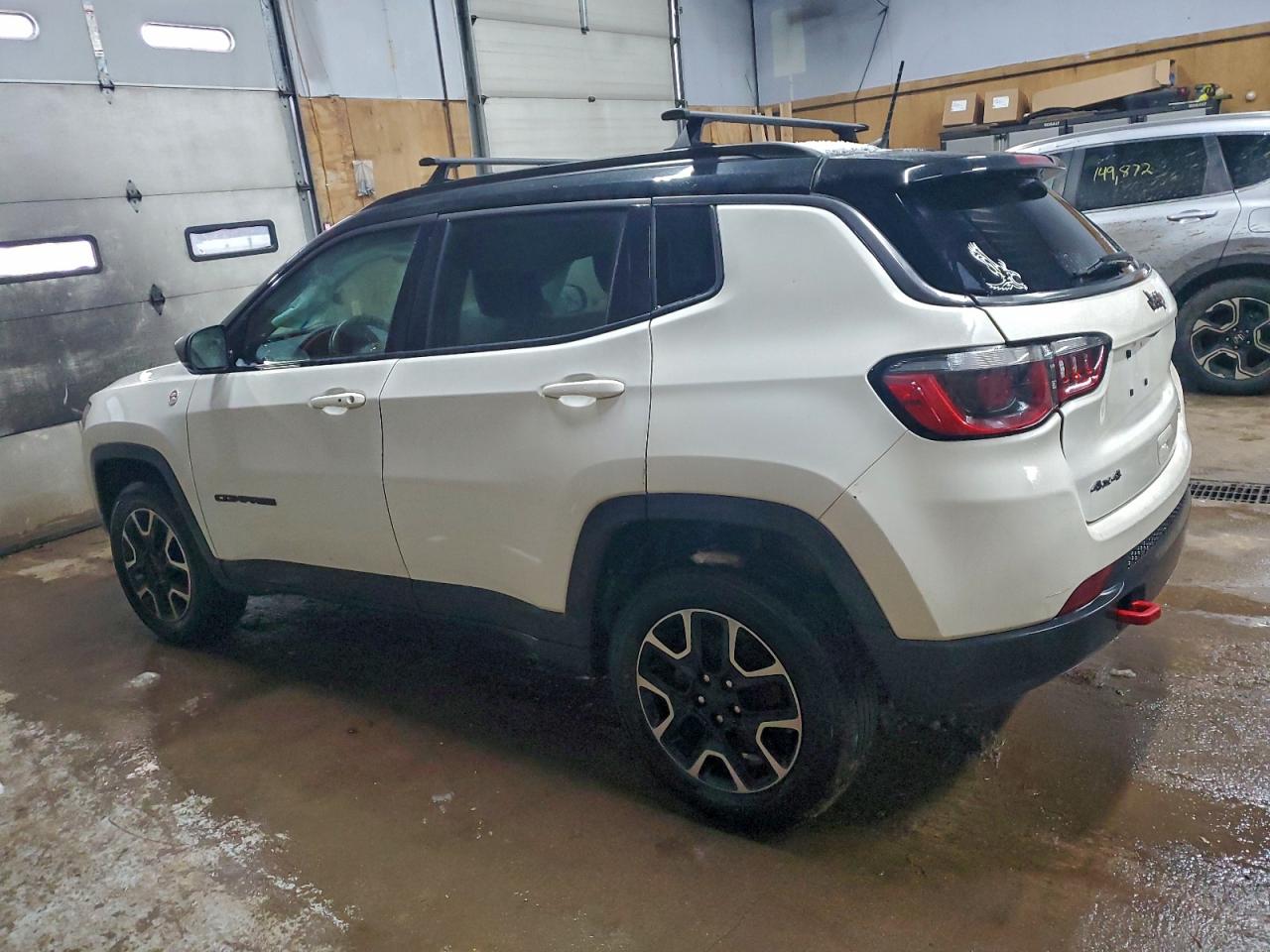 2019 JEEP COMPASS TRAILHAWK photo 2