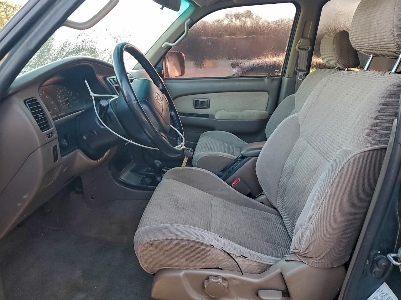 1998 TOYOTA 4RUNNER SR5 photo 7