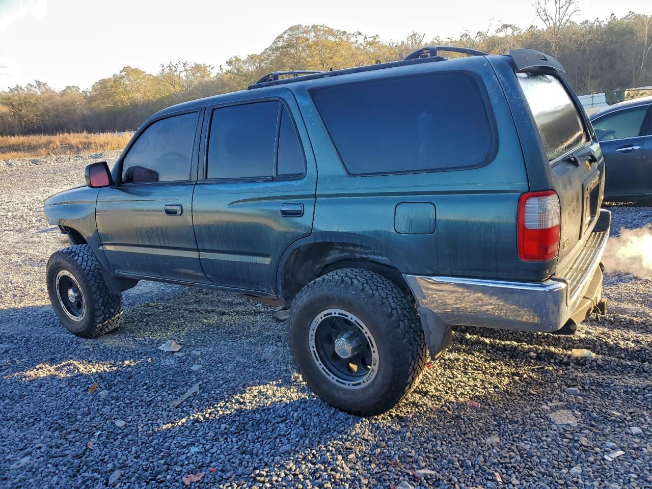 1998 TOYOTA 4RUNNER SR5 photo 2