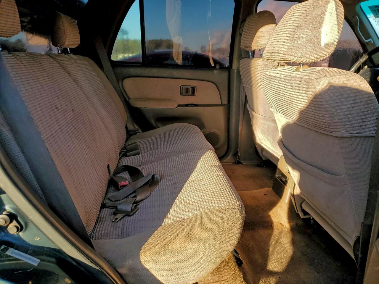 1998 TOYOTA 4RUNNER SR5 photo 10