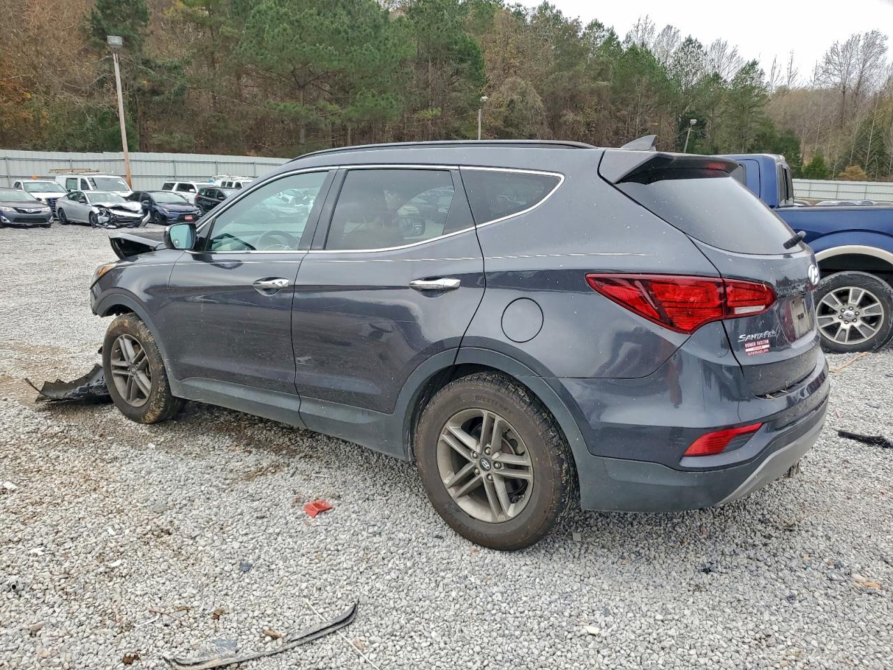 2017 HYUNDAI SANTA FE SPORT photo 2