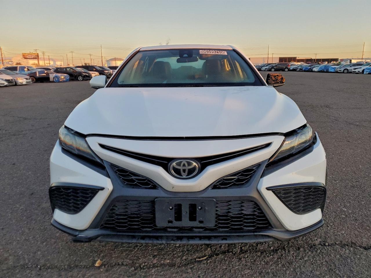 2021 TOYOTA CAMRY SE photo 5
