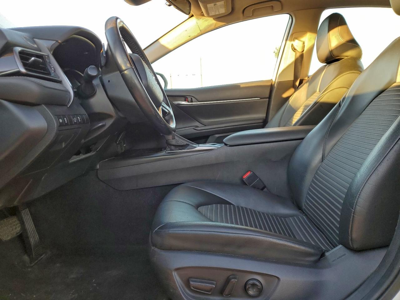 2021 TOYOTA CAMRY SE photo 7