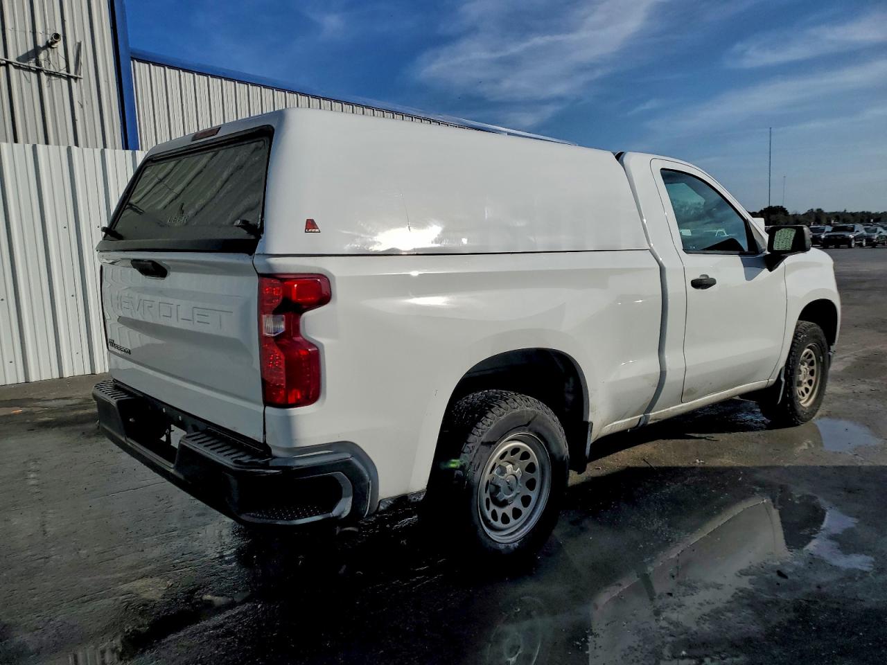 2023 CHEVROLET SILVERADO C1500 photo 3