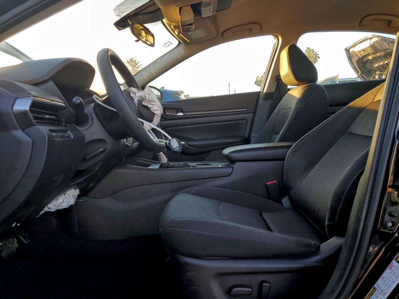 2025 NISSAN ALTIMA SV photo 7