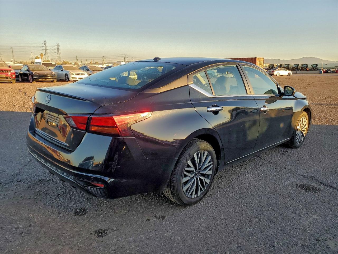 2025 NISSAN ALTIMA SV photo 3