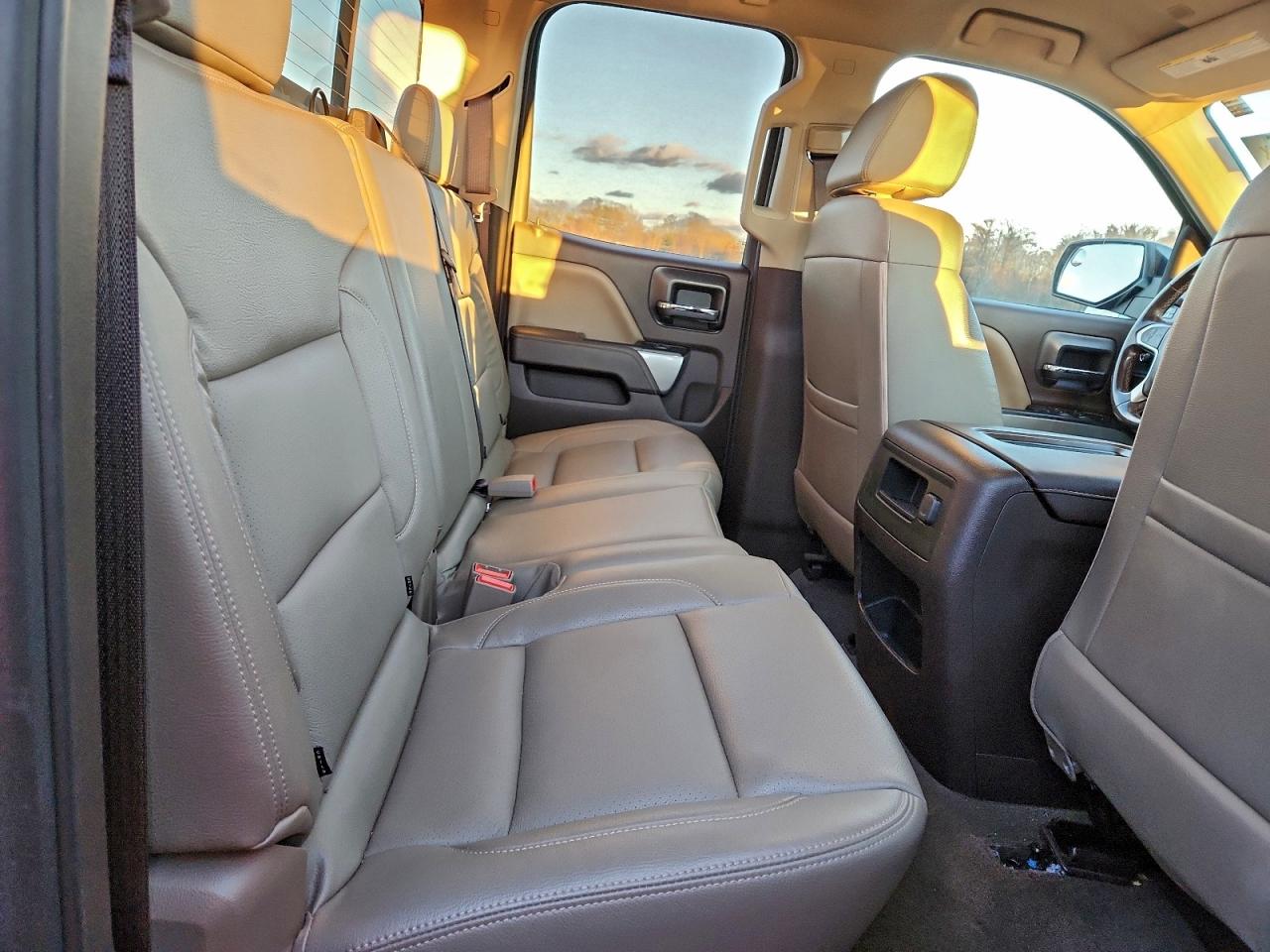 2018 CHEVROLET SILVERADO K1500 LT photo 10