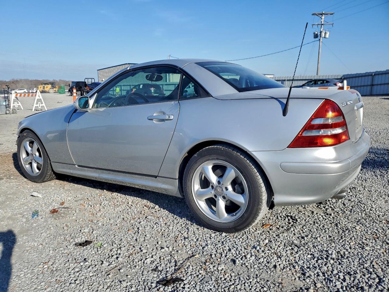 2001 MERCEDES-BENZ SLK 320 photo 3