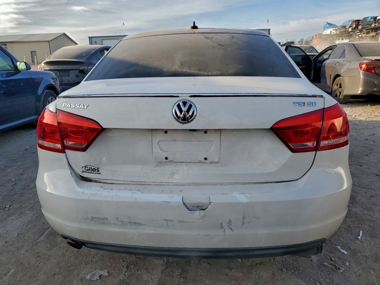 2015 VOLKSWAGEN PASSAT SE photo 6