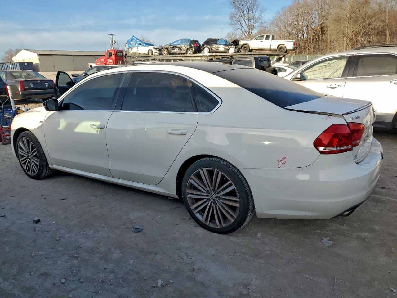 2015 VOLKSWAGEN PASSAT SE photo 2