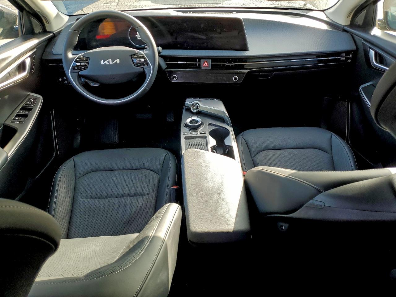 2024 KIA EV6 LIGHT photo 8