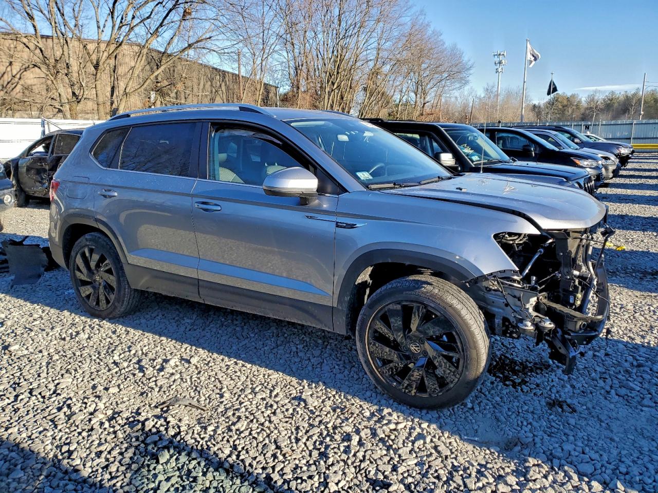 2024 VOLKSWAGEN TAOS SE photo 4