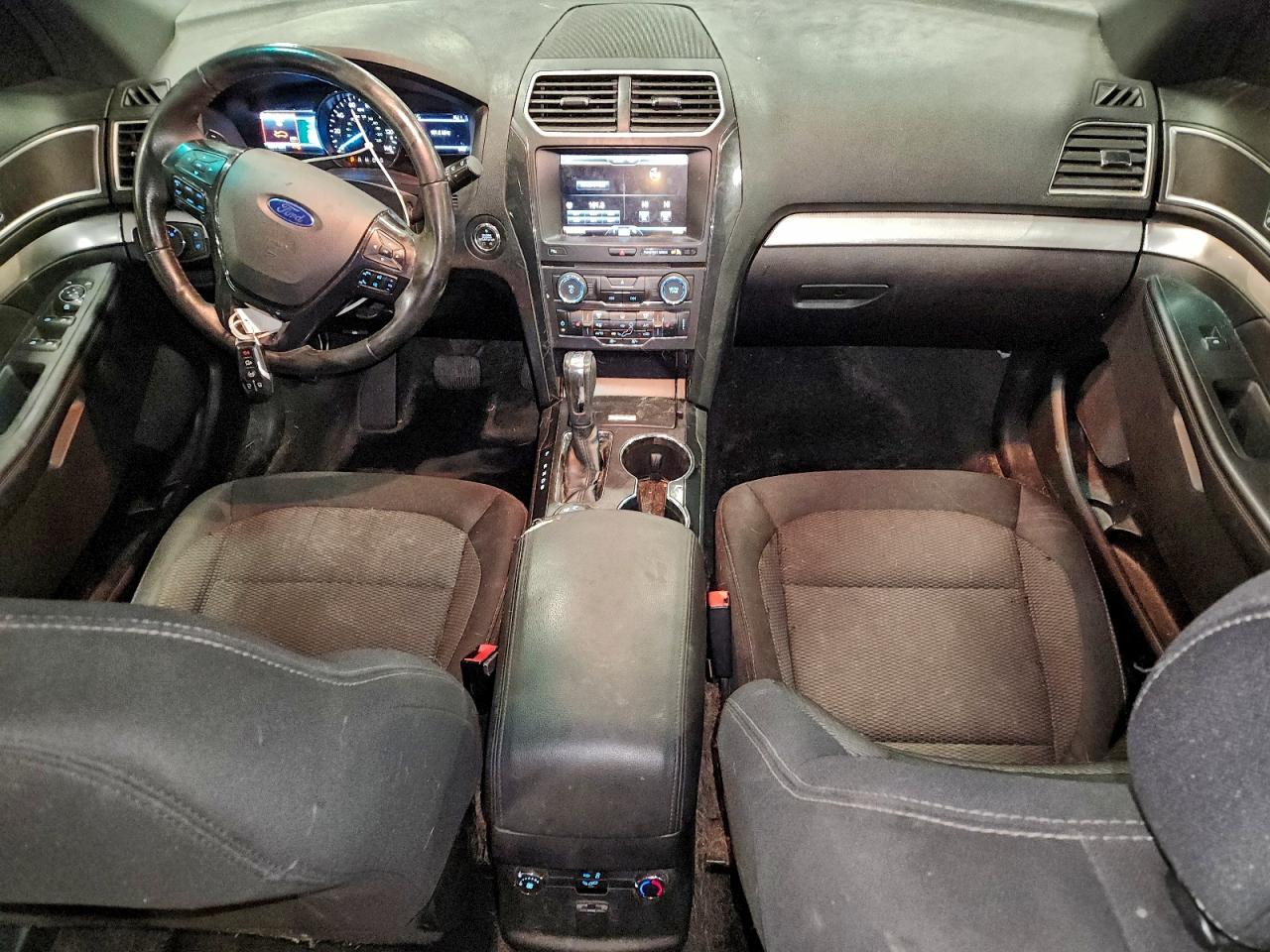 2016 FORD EXPLORER XLT photo 8