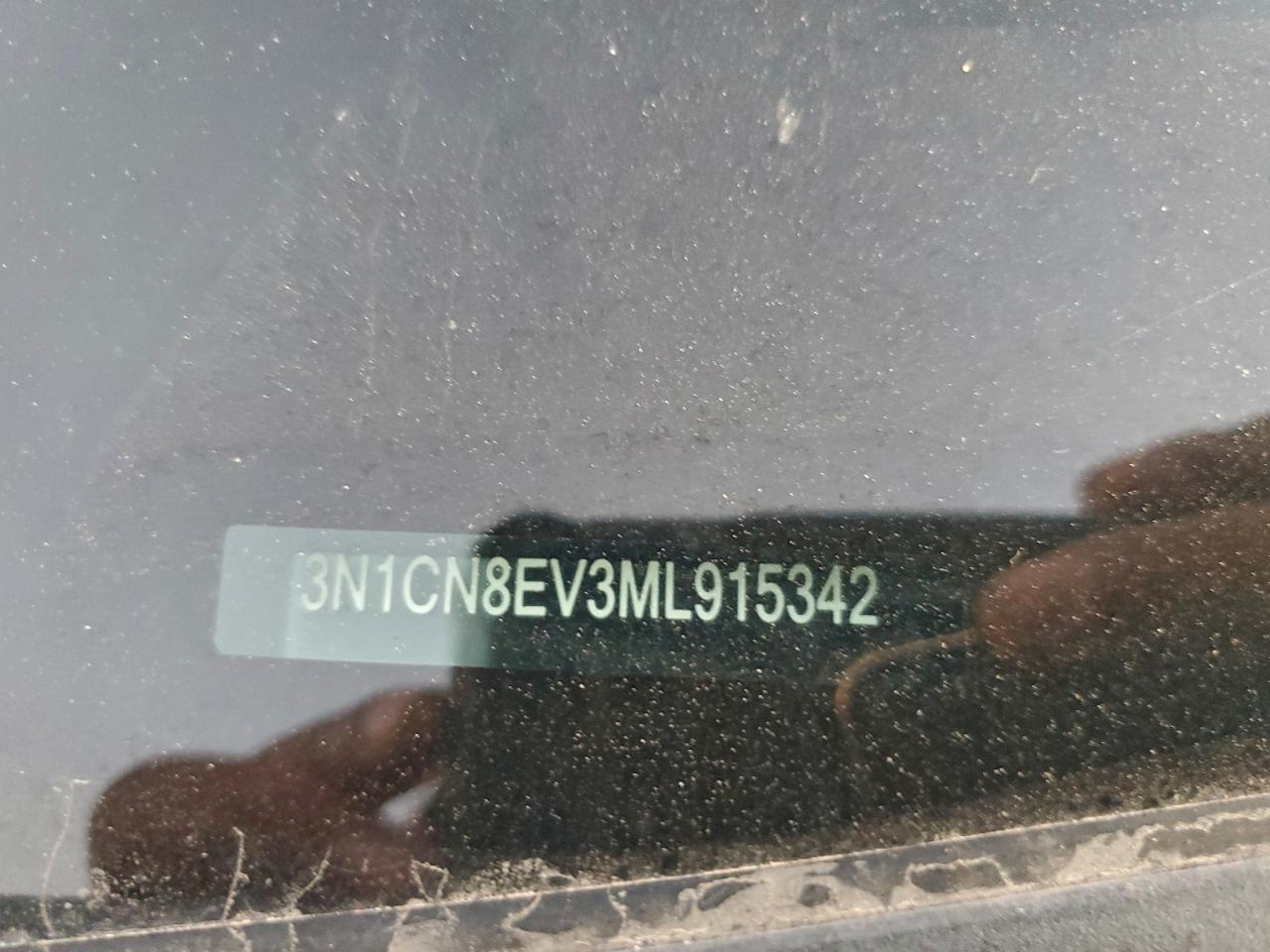 2019 NISSAN VERSA SV photo 12