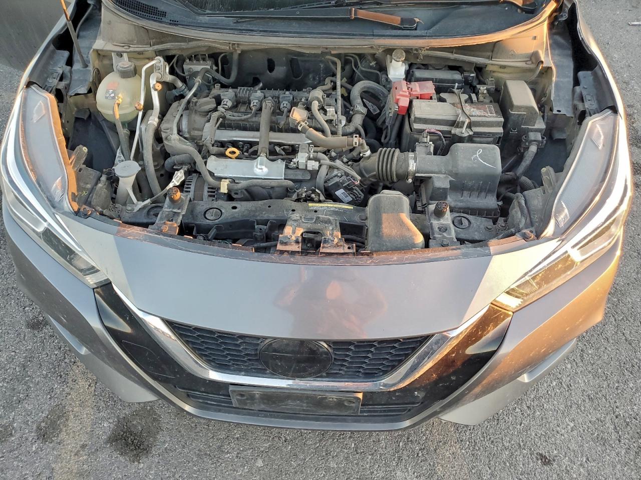 2019 NISSAN VERSA SV photo 11