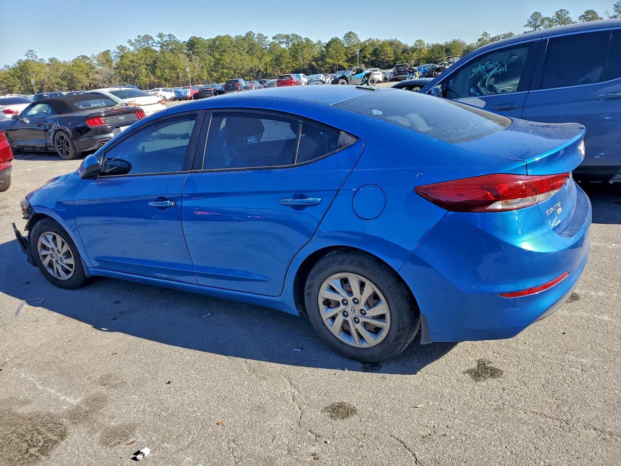 2017 HYUNDAI ELANTRA SE photo 2