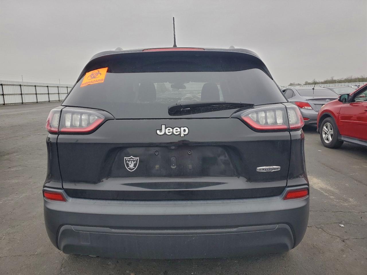 2019 JEEP CHEROKEE LATITUDE photo 6