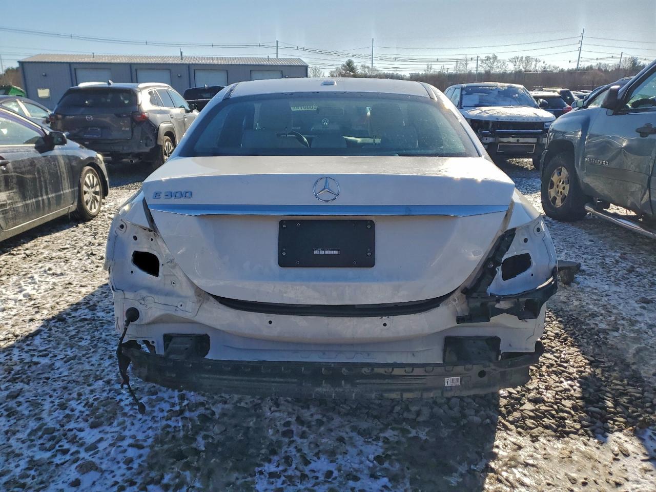 2017 MERCEDES-BENZ E 300 photo 6