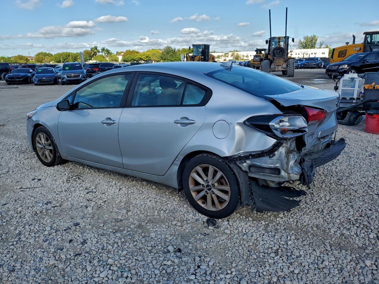 2017 KIA FORTE LX photo 2