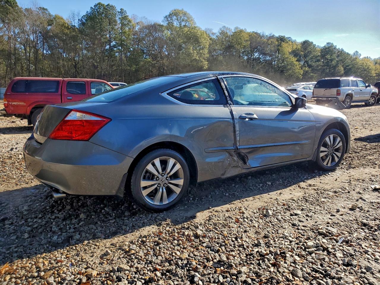 2009 HONDA ACCORD LX photo 3
