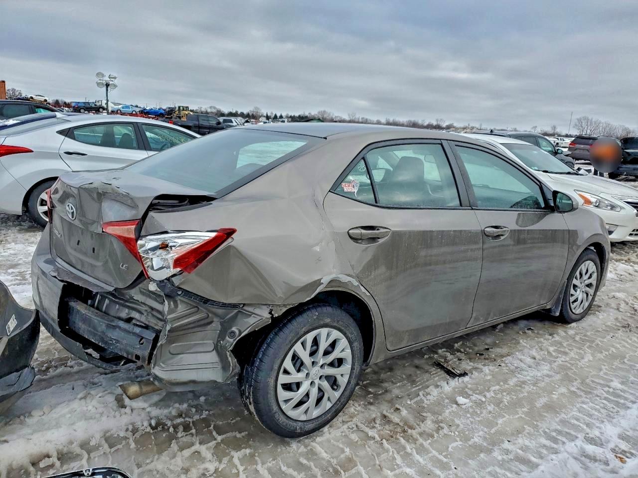 2017 TOYOTA COROLLA L photo 3