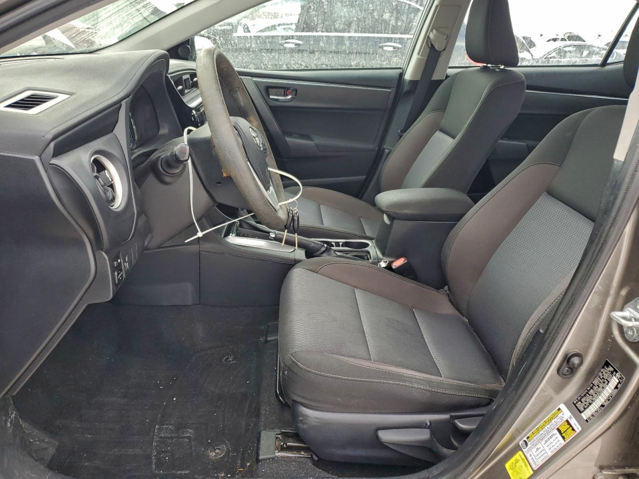 2017 TOYOTA COROLLA L photo 7