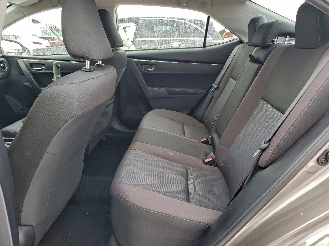 2017 TOYOTA COROLLA L photo 10