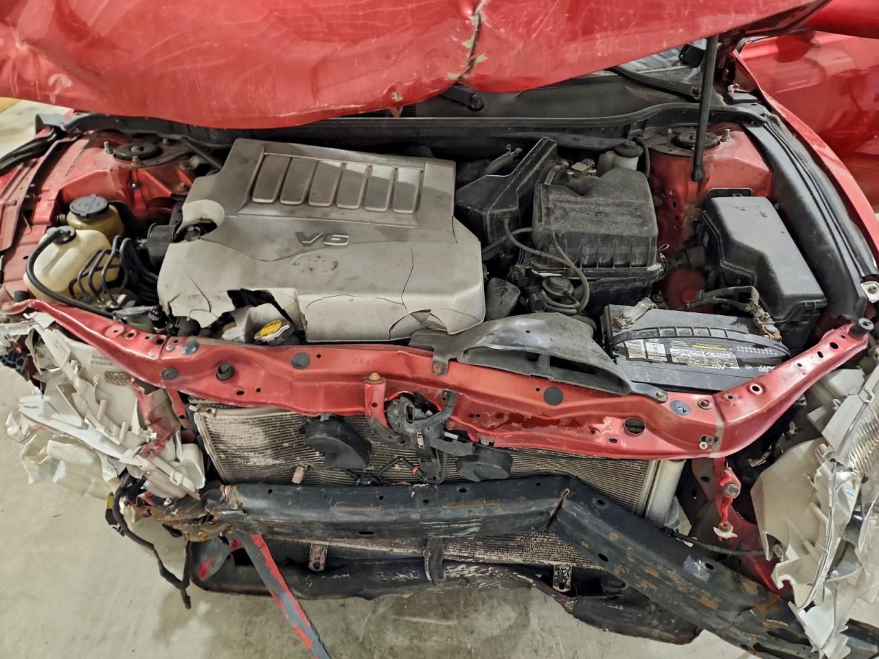 2010 TOYOTA CAMRY SE photo 11