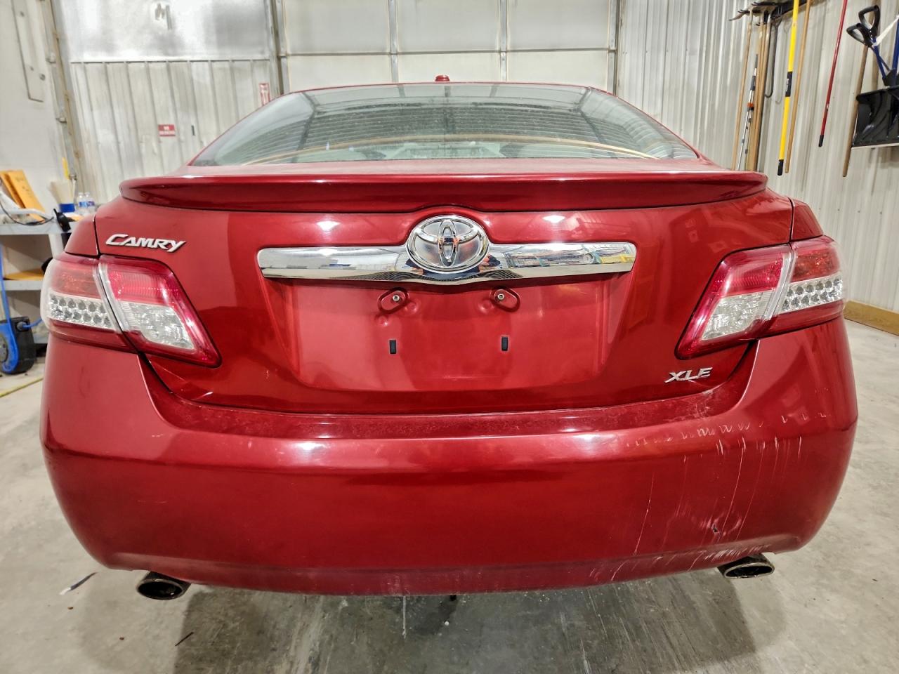 2010 TOYOTA CAMRY SE photo 6