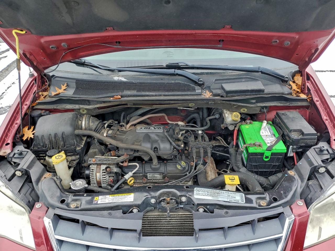 2010 CHRYSLER TOWN & COUNTRY LX photo 12