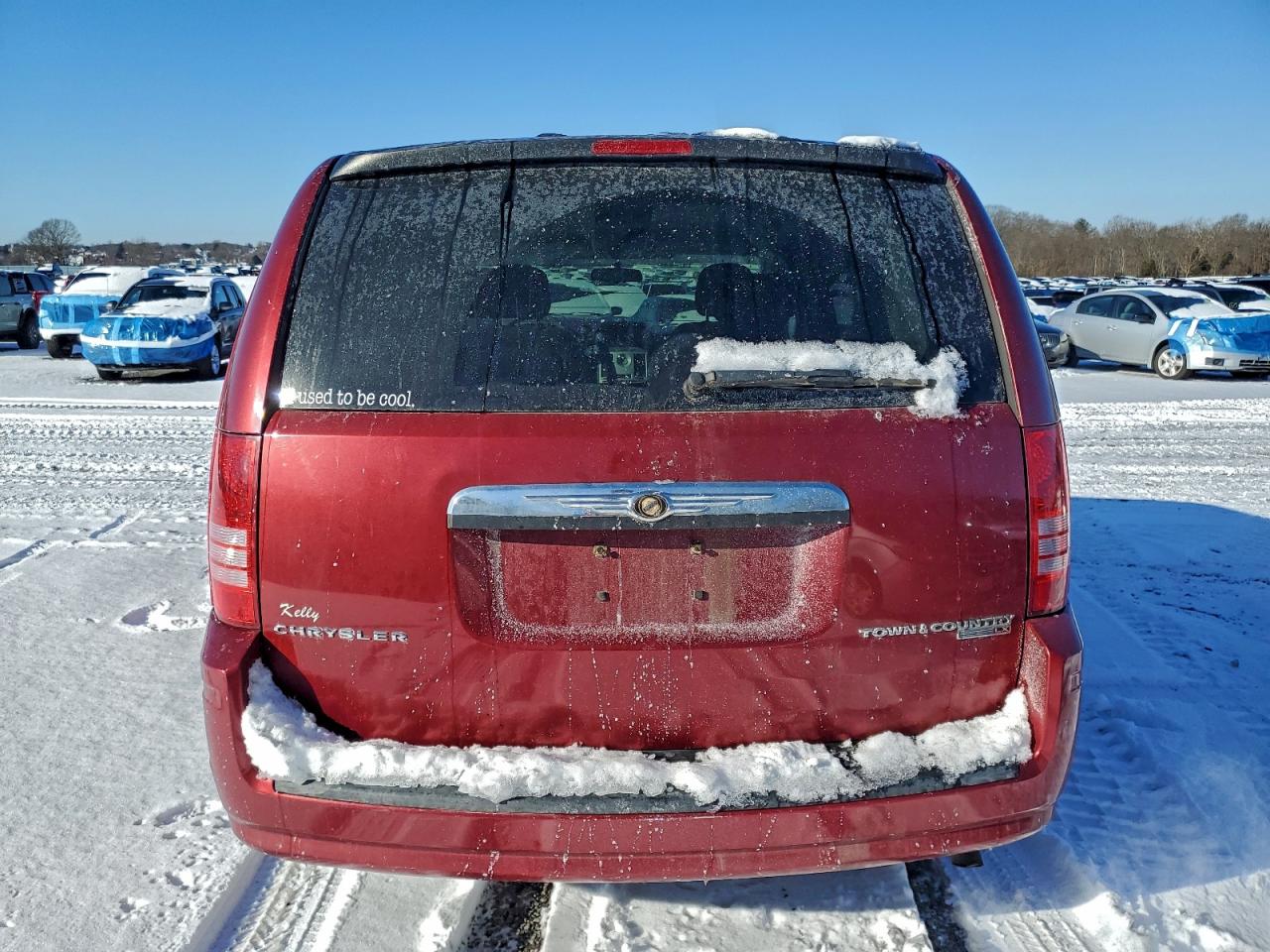2010 CHRYSLER TOWN & COUNTRY LX photo 6