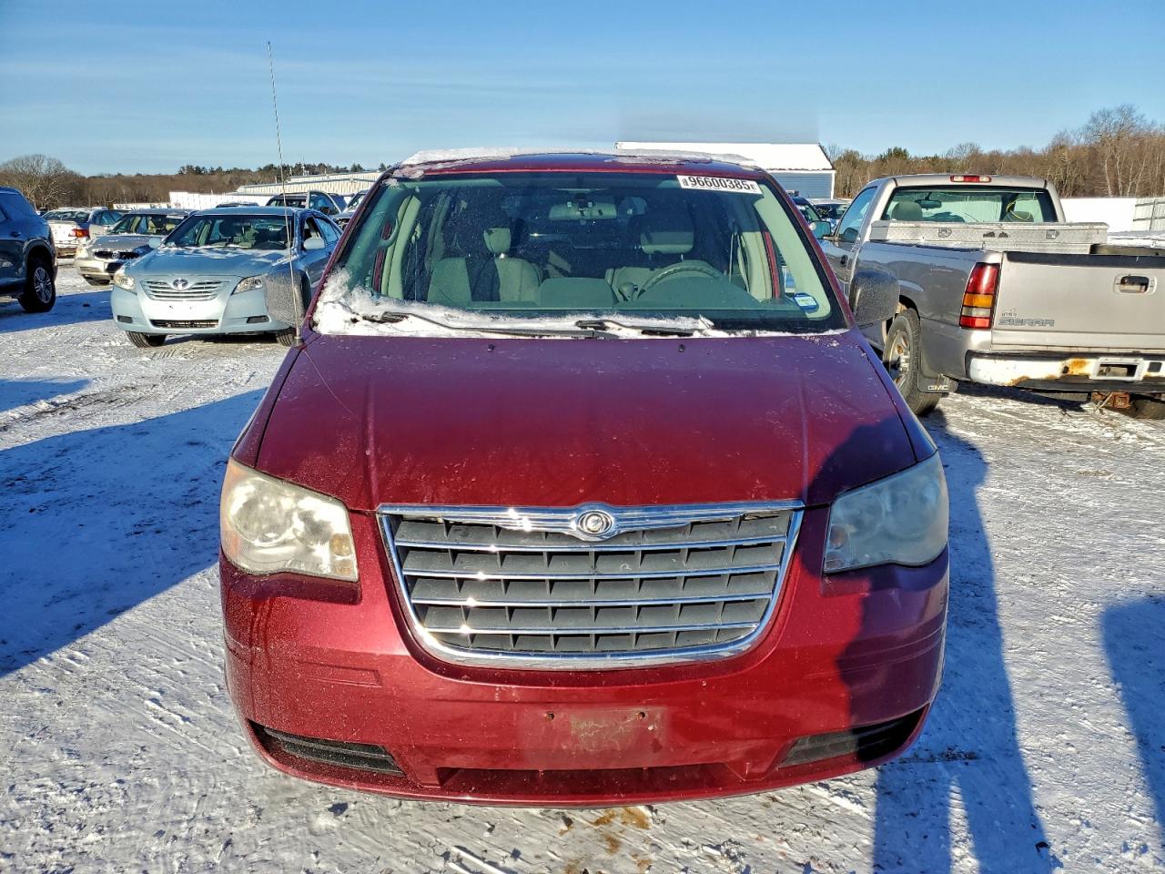 2010 CHRYSLER TOWN & COUNTRY LX photo 5