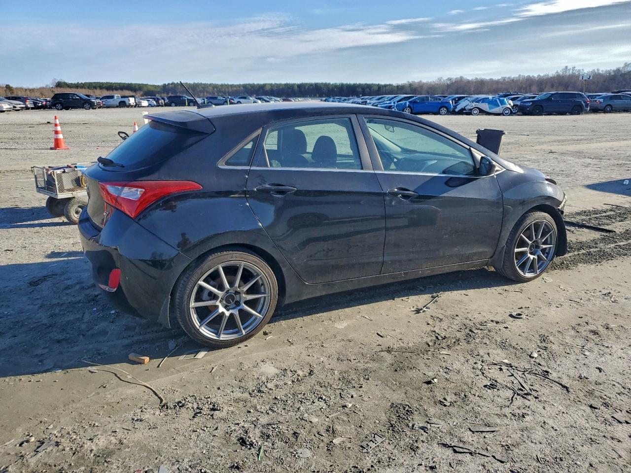2016 HYUNDAI ELANTRA GT photo 3