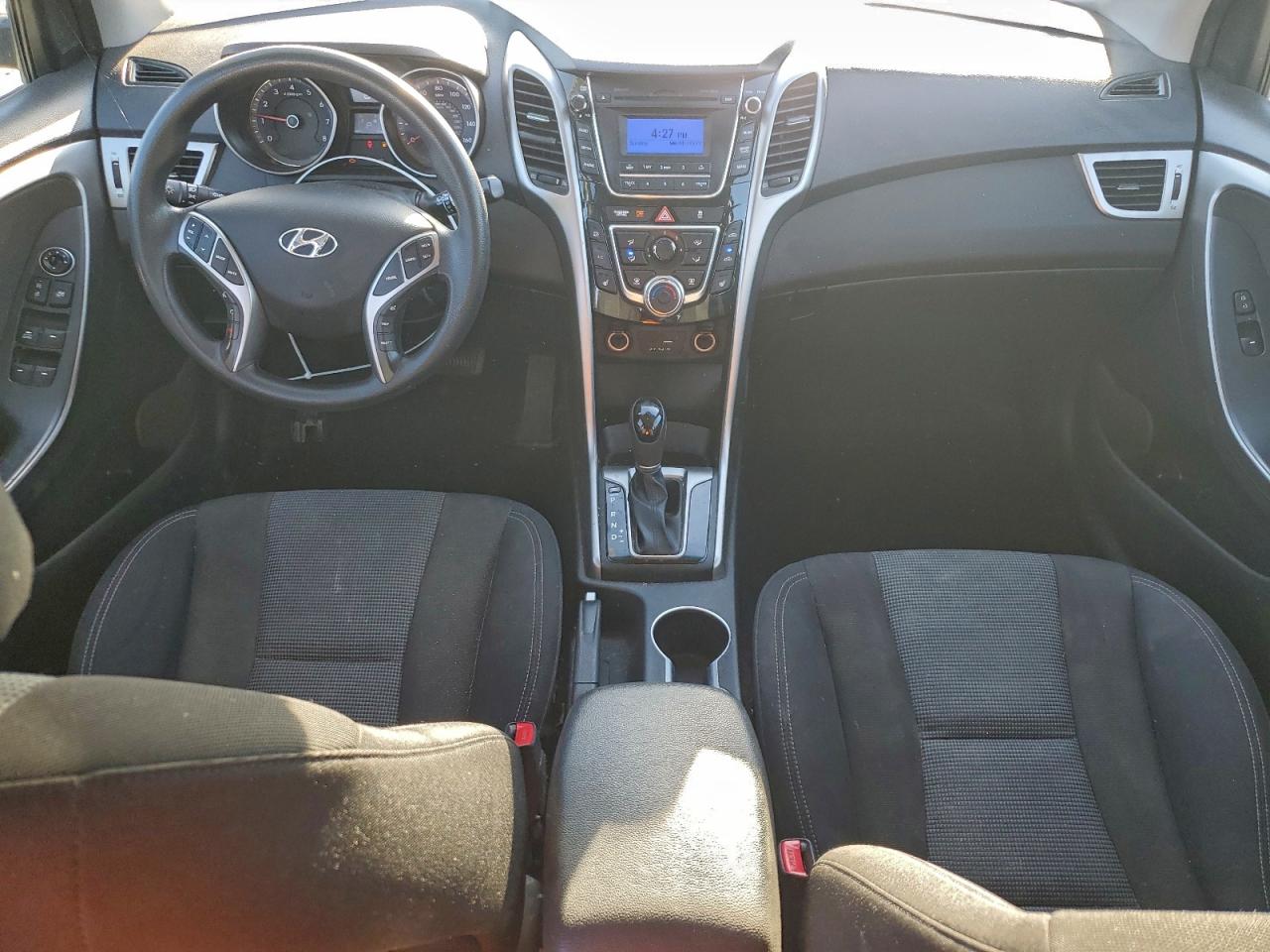2016 HYUNDAI ELANTRA GT photo 8