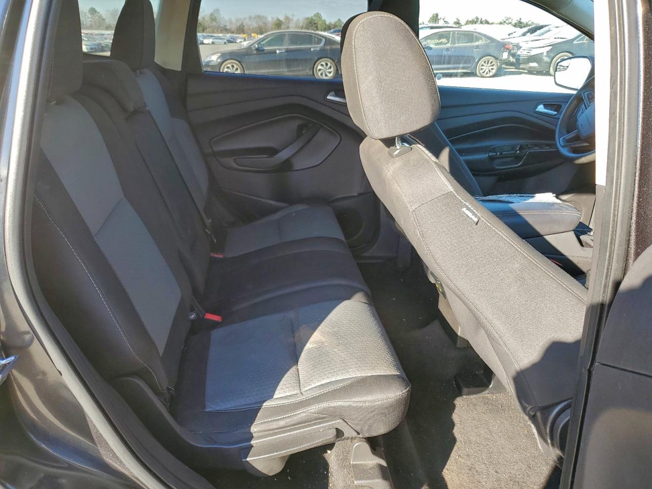 2017 FORD ESCAPE SE photo 11