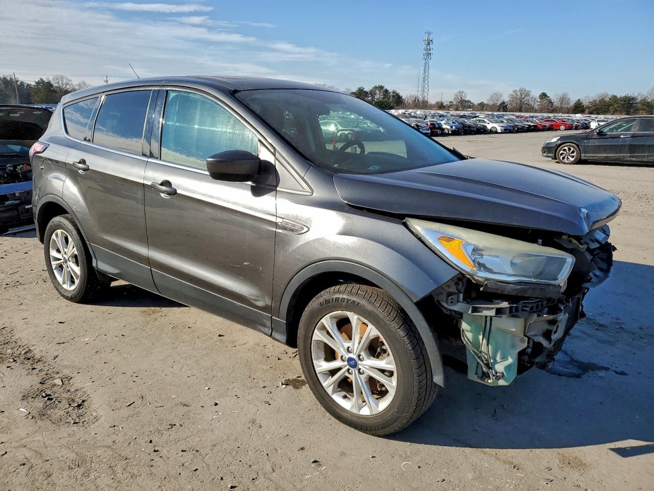 2017 FORD ESCAPE SE photo 4